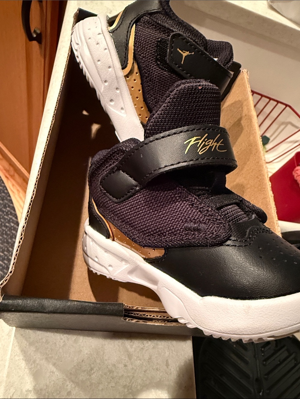 New Nike Air Jordan Baby Toddler Sneakers in Black with Gold Accent Size 4c